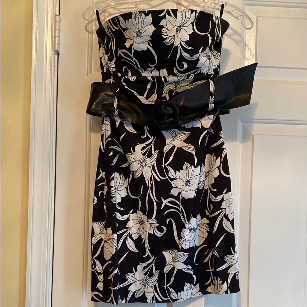 Vibrant Black and White Strapless Mini Dress